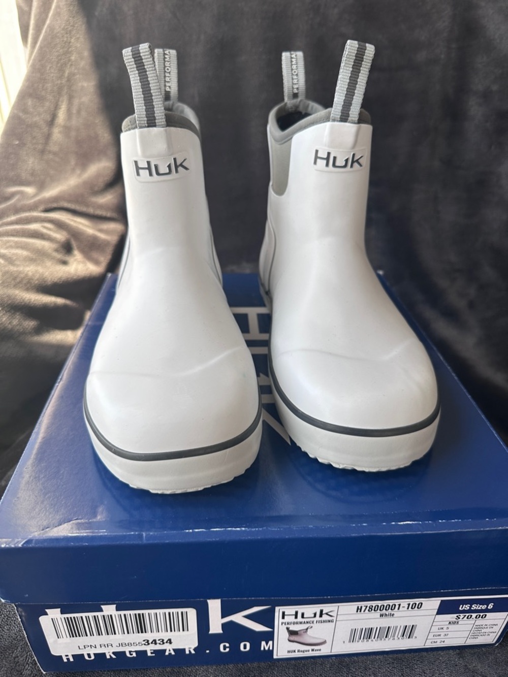 Huk Kids White and Gray Rain & Snow Boots